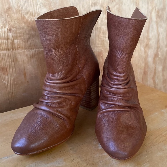 Elf Handmade Heeled Brown Leather Ankle Boot - Picture 3 of 11